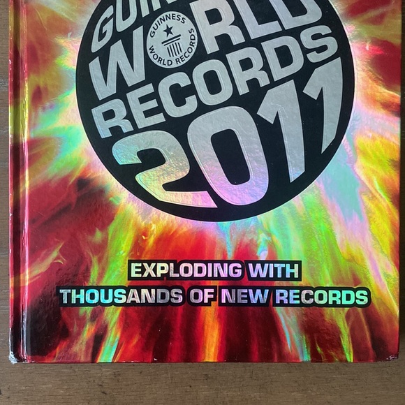 2011 Guinness World Records Book - Picture 3 of 8